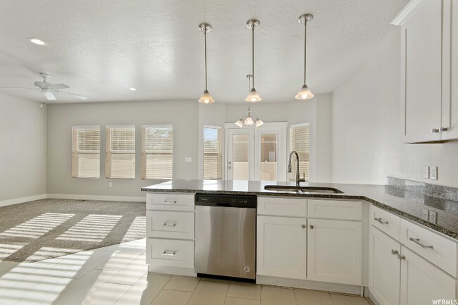 Photo - 7869 S 700 E