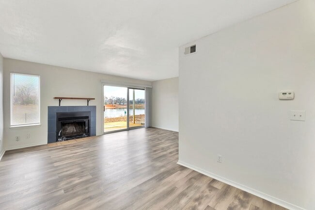 Photo - 5510 S Gold St Unidad 100