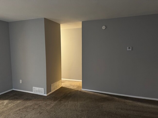 Photo - 1521 N Hocker Ave