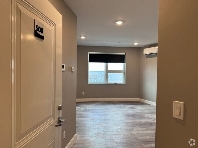 Building Photo - 202 Shirley Ave Unit #508 Rental