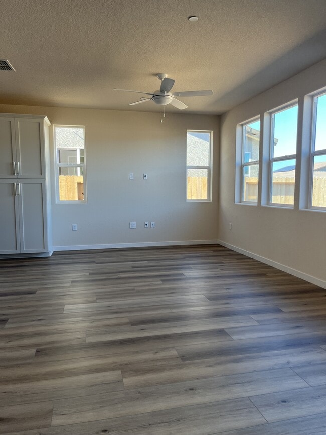 Photo - 1761 Lockwood Dr