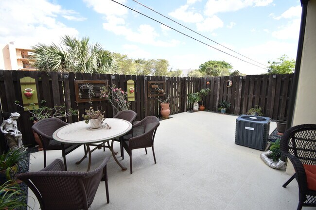 Photo - 8469 SW 137th Ave Unidad 2 bedroom 2 bath Kendale