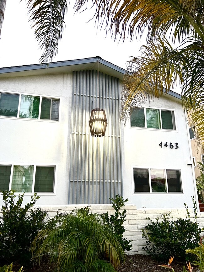 Building Photo - 4463 Mentone St Unit # 5