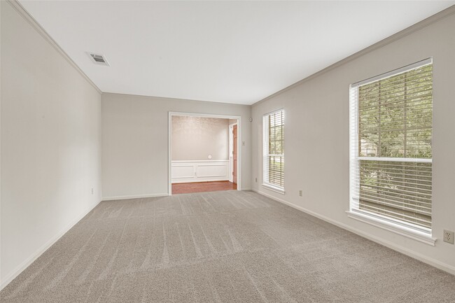 Photo - 5702 Vestavia Dr