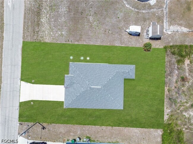 1064 Calumet Cir