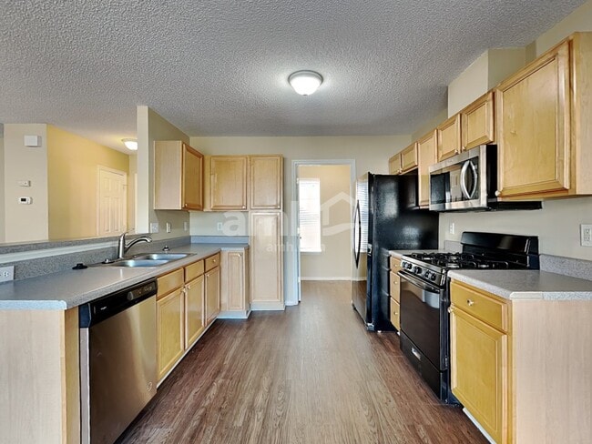 Photo - 6437 Saybrooke Dr