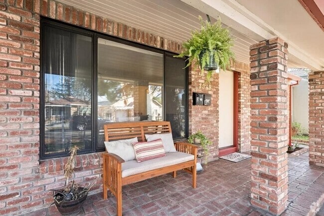 Building Photo - 1549 Virginia Ave Rental
