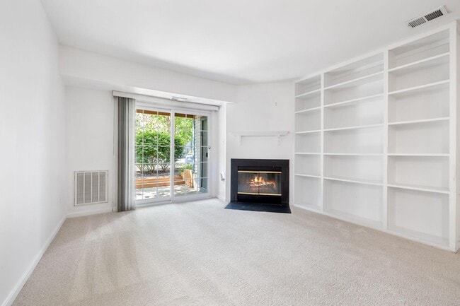 Photo - 6910 Victoria Dr Unit B