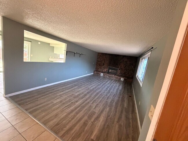 5858 Shasta Way
