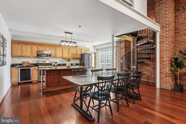 Photo - 810 N Hancock St Unit 11