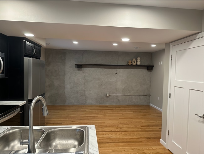 Photo - 201 2nd Ave SW