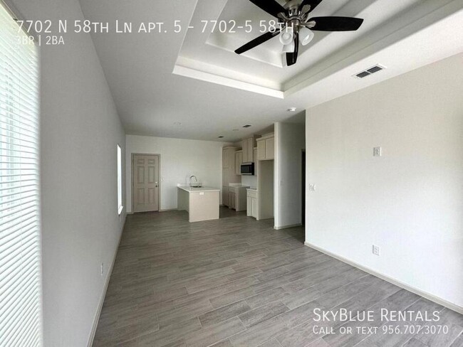 Photo - 7702 N 58th St Apartamento Unidad 7702-5 58th