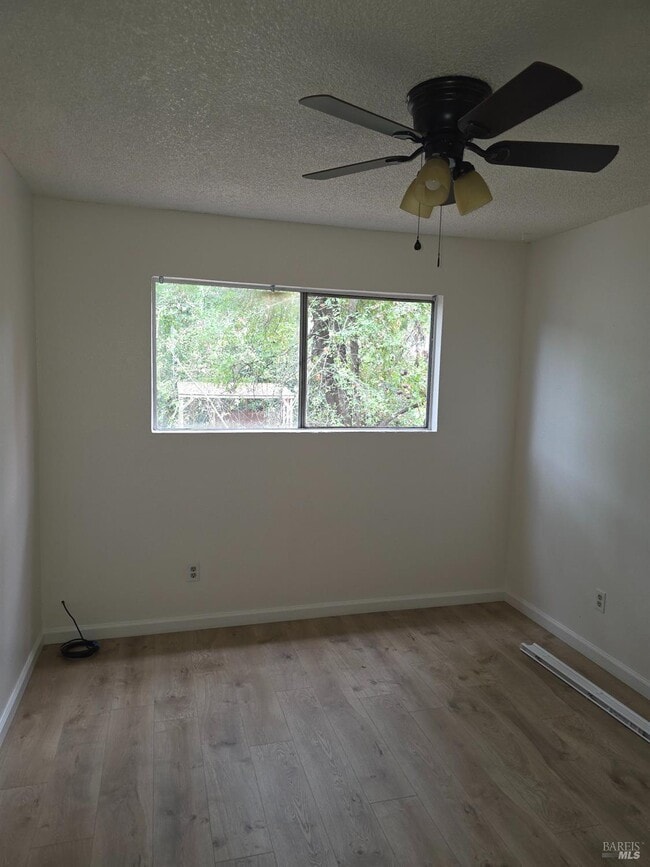 Building Photo - 1300 Pine St Unit 6