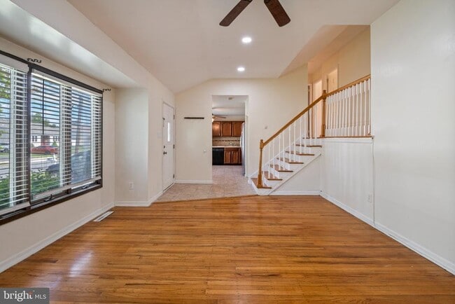 Photo - 14 Landon Dr