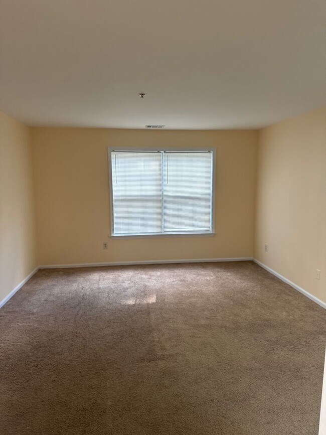 Photo - 414 Waterford Dr