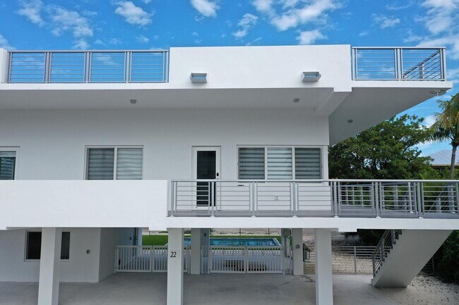 Photo - 229 W Seaview Cir