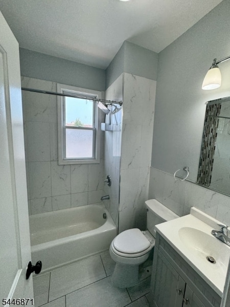Photo - 105 W 17th St