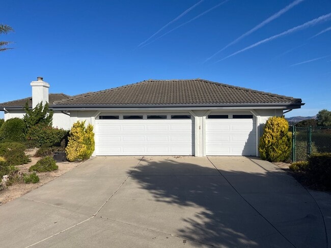 Photo - 590 Calle Cielo