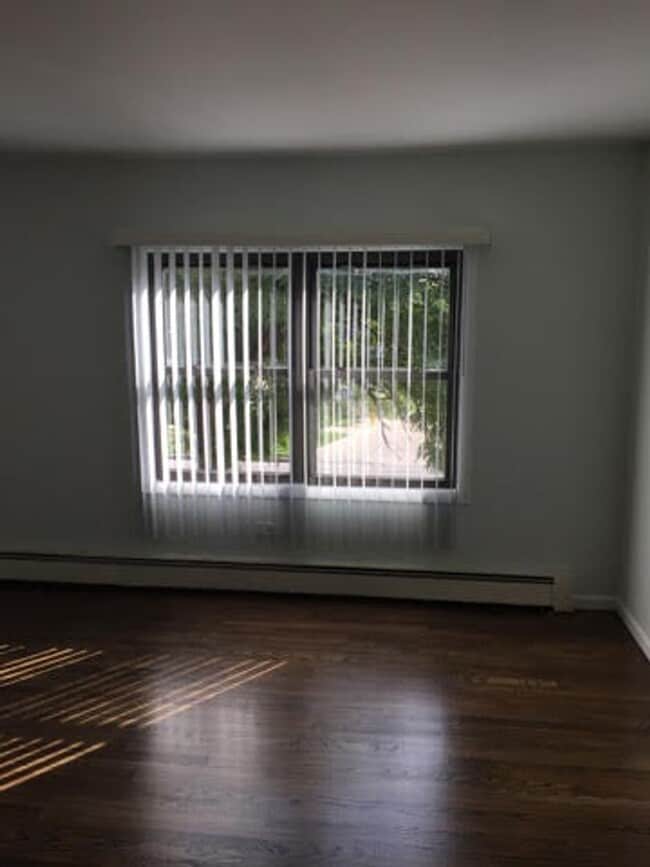 Photo - 7632 S Stewart Ave Unidad 3D