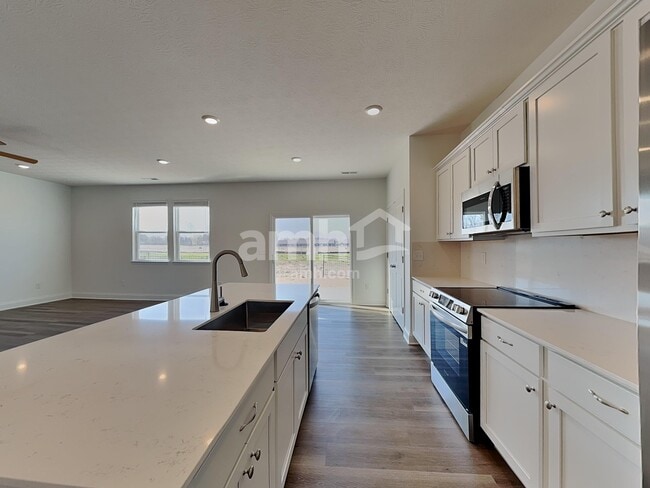 Photo - 9085 Henley Ave