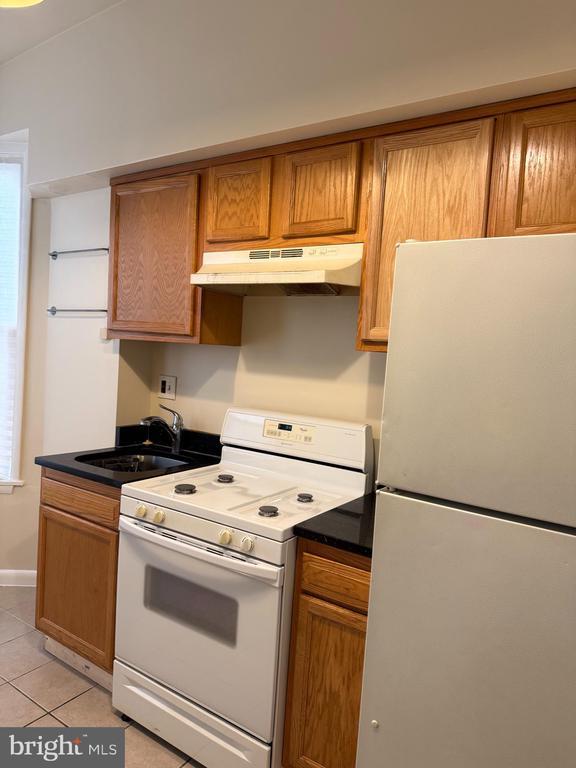 Photo - 2005 Madison Ave