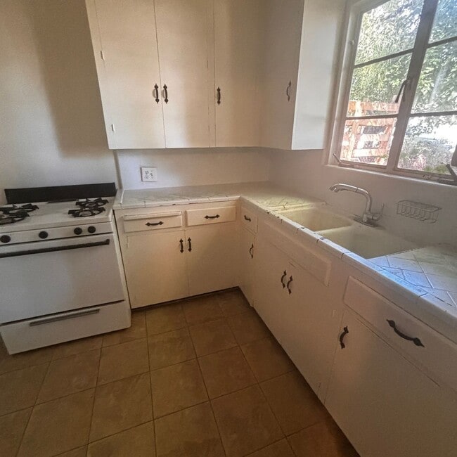 Photo - Cozy 2 bedroom 1 bath Tempe Home – Availab...