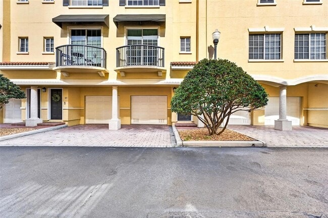 Building Photo - 105 S Bradford Bch Ct