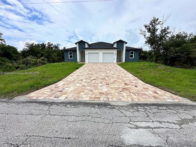 Building Photo - 10385 Port Everglades St Unit 2