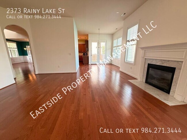 Photo - 2373 Rainy Lake St