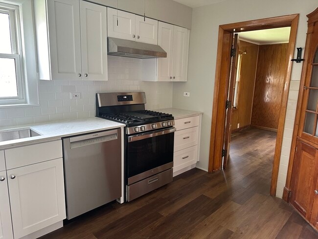 Photo - 8021 S Coles Ave