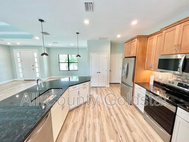 Photo - 8374 Agate St