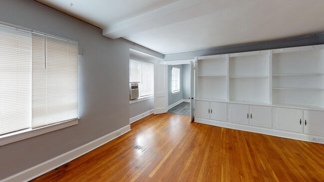 Mariemont Square Living Room
