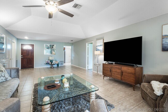 Photo - 6403 Eastpointe Pines St