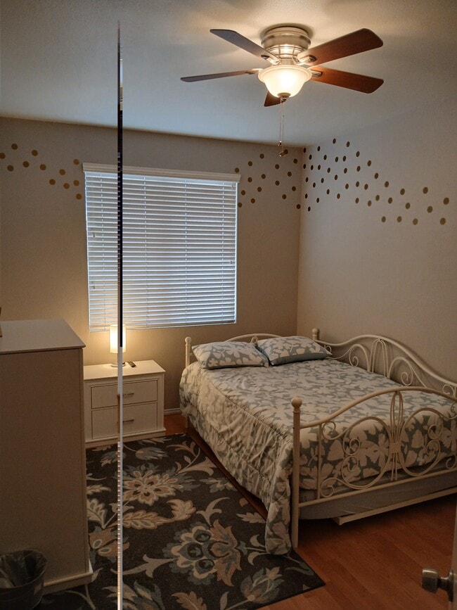 Second Bedroom - 1003 Shell Flower Rd