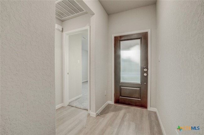 Photo - 1945 Redstart