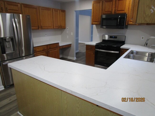 Photo - 465 Pfister Rd