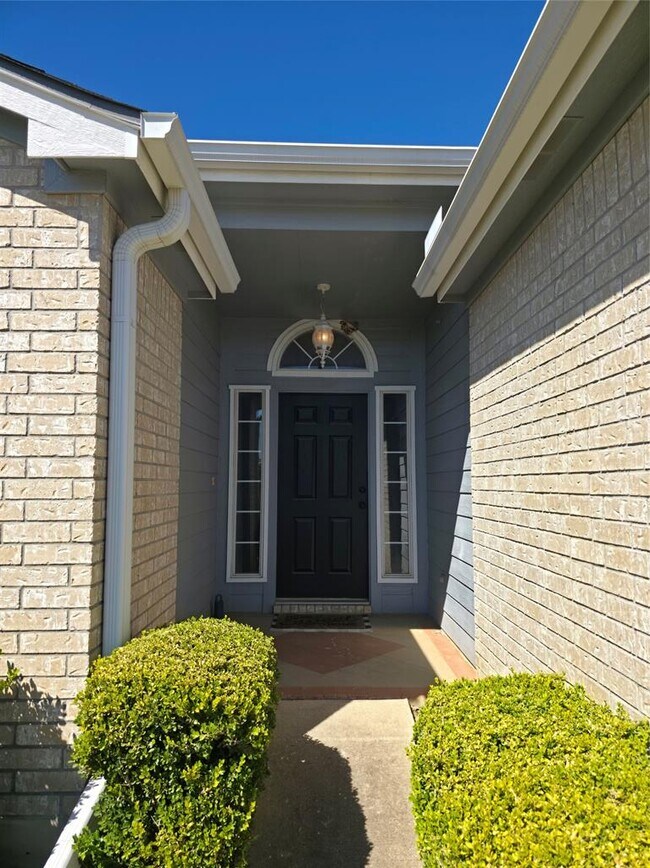 Photo - 102 Meadowlark Cir