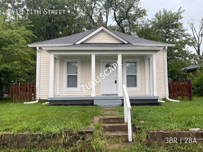Building Photo - 1416 W 11th St