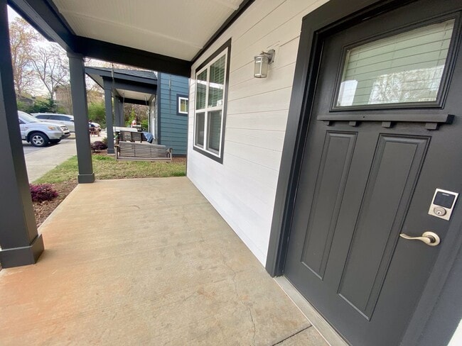 Photo - Varsity Club | Student Housing