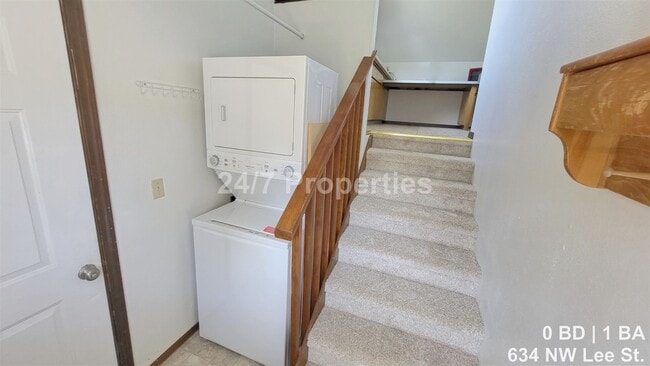Photo - 636 NW Lee St Unit 634