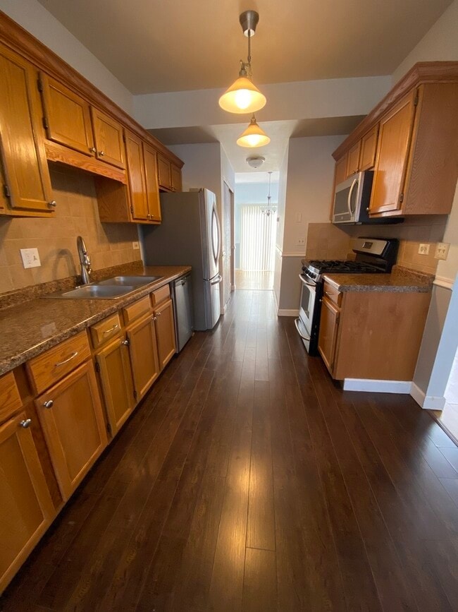 Photo - 2203 Rossiter Pkwy