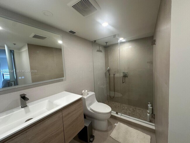 Photo - 2555 Collins Ave Unit 2204