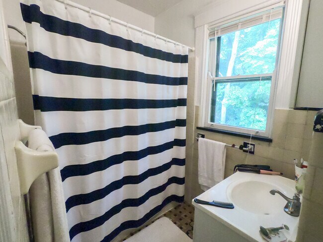 Bathroom - 2314 Ashland Ave