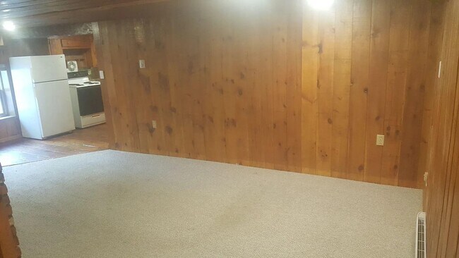 81 Oak St Unit 3
