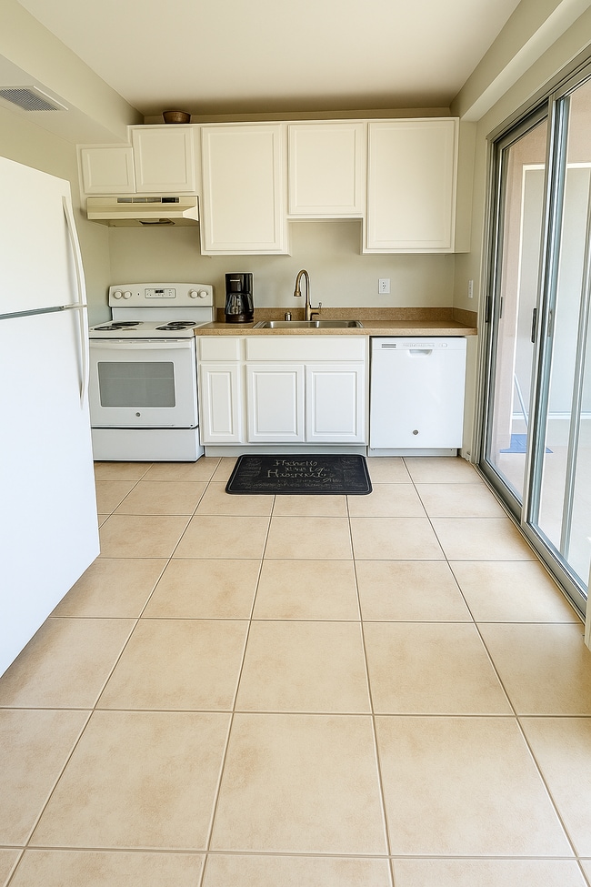 Kitchen - 4904 Maytime Ln Unit 4904