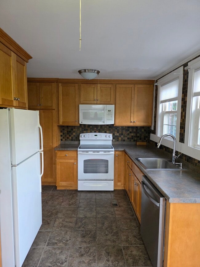 Kitchen - 258 Raleigh Way Unit Atlantic Heights 285 Raleigh Way