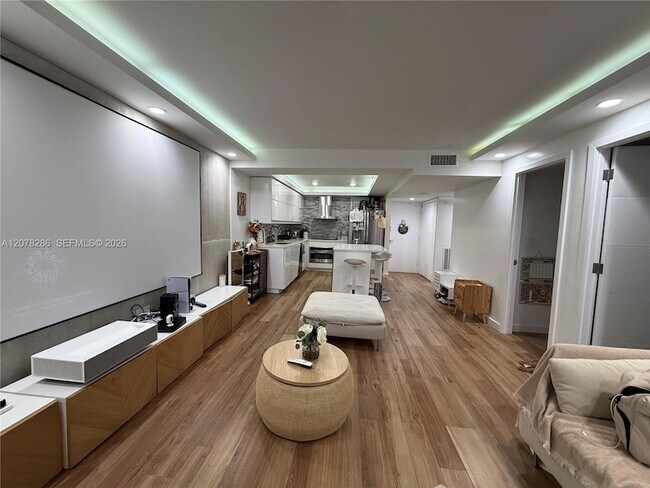 401 Ocean Dr Unit 325