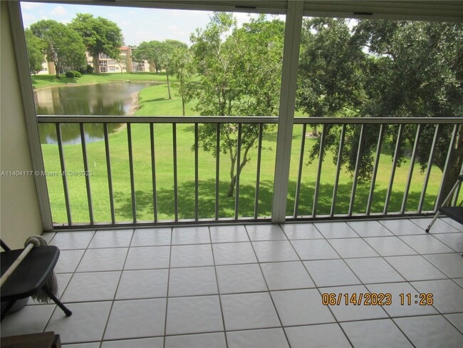 1010 Country Club Dr Unidad 303