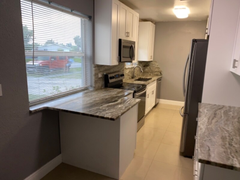 1308 SE 1st Terrace