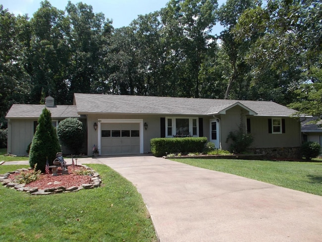 Building Photo - 12 Snead Ct Rental
